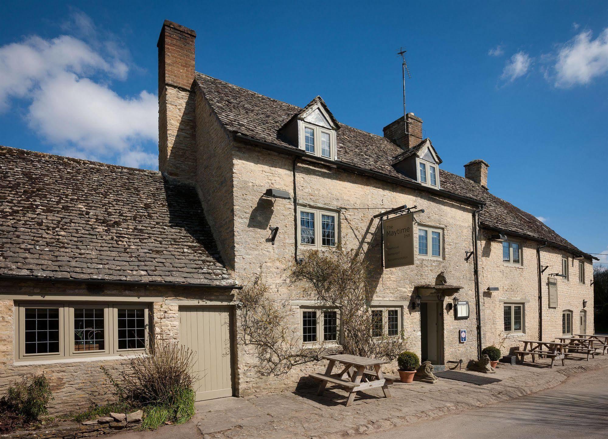 The Three Horseshoes Hotel Asthall Exterior photo